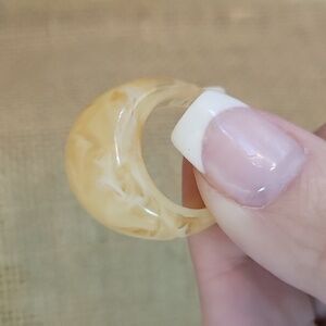 CARAMEL CREAM SWIRL DOME RING